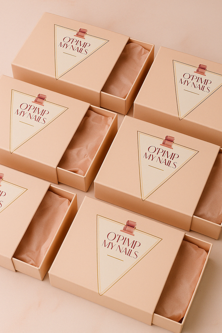 💌 Boxs Mensuelles – Ta routine ongles, version surprise !